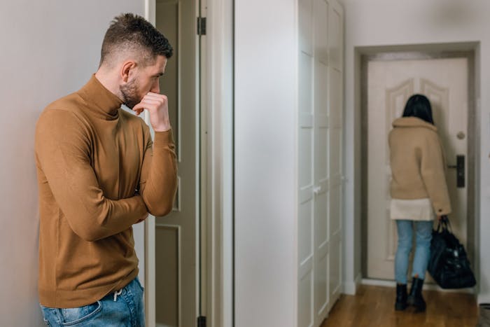 Signs in Loved Ones with Separation Anxiety